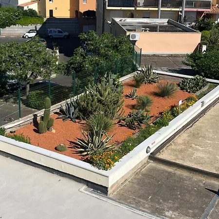 1-bedroom Sea-view With Terrace, Sleeps 4 Apartment